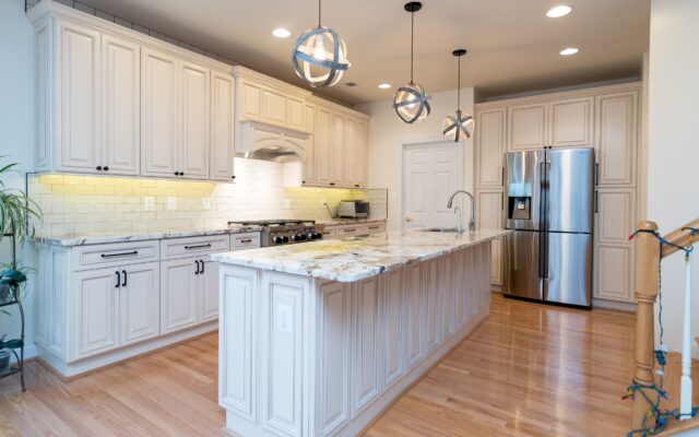 Choose from a wide variety of cabinet styles available in the DMV area at Cabinetera.