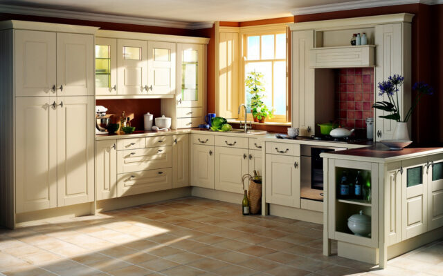 Classic and traditional kitchen cabinet designs for the DMV area by Cabinetera.