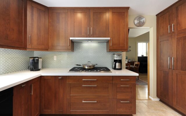 Enhance your kitchen with beautiful wood style cabinets in the DMV area from Cabinetera.